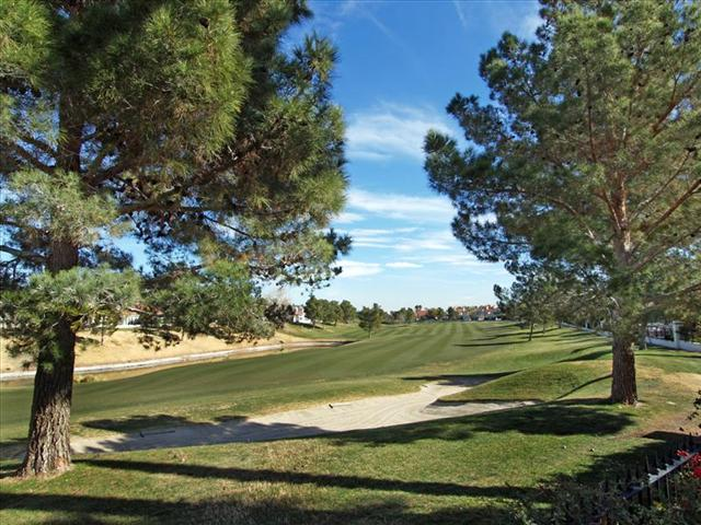 Spanish-Trail-Golf-Course-Homes-For-Sale