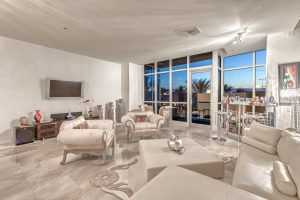 Panorama-Towers-High-Rise-Condos-For-Sale-Unit-307-Living-Room