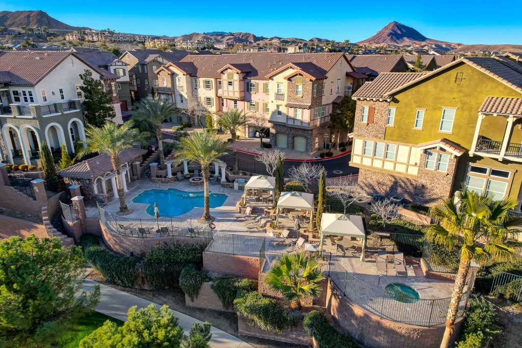 Curated visual reference: Luxury Residence In Las Vegas Reference: Las Vegas Luxury Homes High Rises Superbowl Teams Arrive In